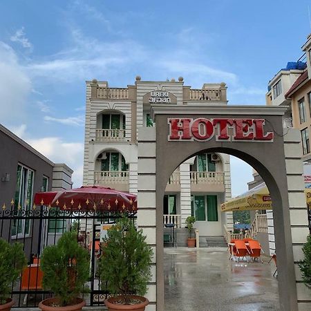 Gala Hotel يوريكي المظهر الخارجي الصورة