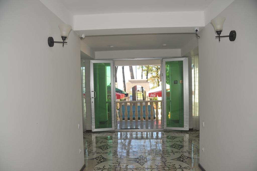Gala Hotel يوريكي المظهر الخارجي الصورة